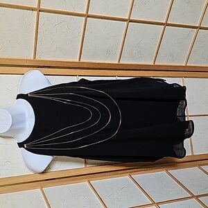 Women Black Cleo Casual Tunic Blouse in a Size XL